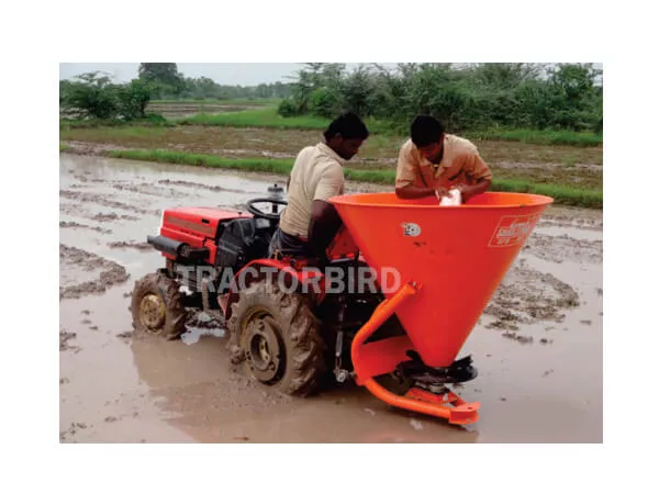 VST SHAKTI-Fertiliser Broadcaster